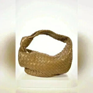 BOTTEGA VENETA Tan Large Jodie Woven Calfskin Leather Intrecciato Shoulder Bag